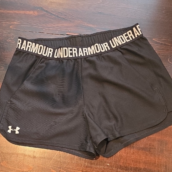 Under Armour Black Athletic Shorts Lightweight Performance - Picture 1 of 2